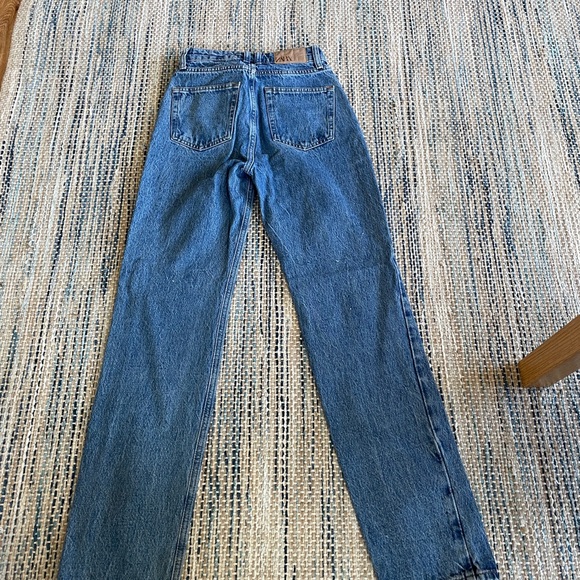 High rise jeans - Picture 2 of 2